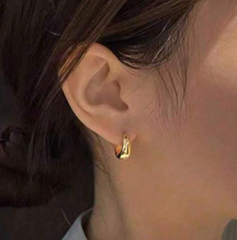 Kleine hugging creolen